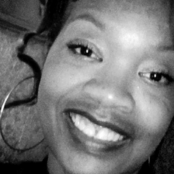 Meet your Posher, Bonita - Picture 1 of 1